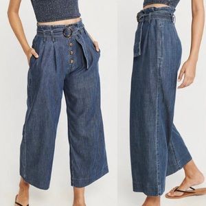 ABERCROMBIE & FITCH Paperbag Chambray Belted Pants